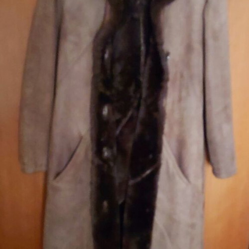 Mouton coat brown like new, genuine leather and fur, size M