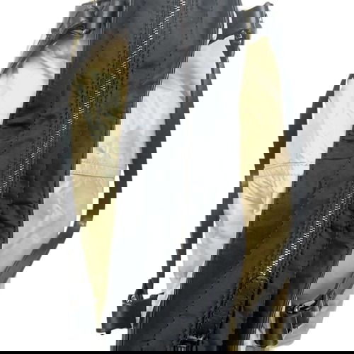 Burberry найлонова чанта за рамо употребявана, каки с обезцветявания