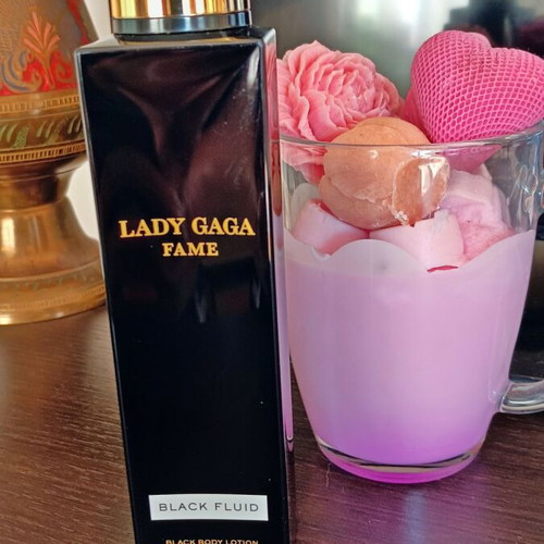 Lady Gaga Fame Black Fluid Black Body Lotion like new 200 ml