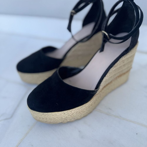 Black Suede Espadrille Wedges size 39 like new