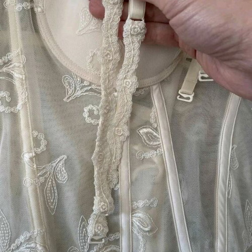 Wedding corset like new, cream with lace and ribbons Luna