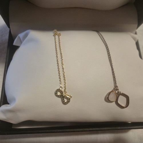 Set of 2 pendants