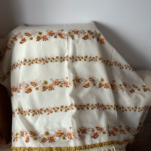 Curtain new, width 2.40m height 0.90m, unsewn