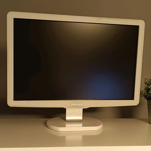 Philips LCD Monitor like new with DVI and D-SUB ports