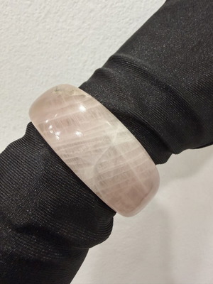 Rose quartz bracelet new