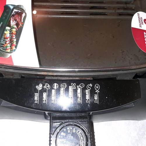 Rohnson R250 grill 2200 watt with lid and detachable parts like new