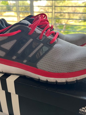 Adidas grey athletic shoes with red details, size 43 1/3