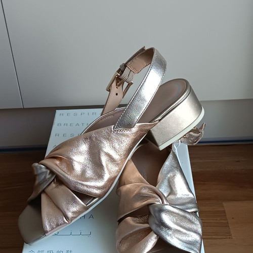 Geox sandals new, gold color, size 38