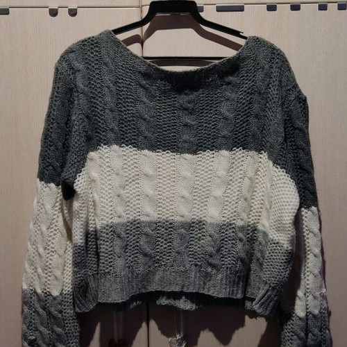 Cropped sweater gray - white like new, one size