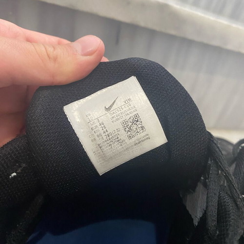 Nike TN used black athletic shoes size 45 in poor condition
