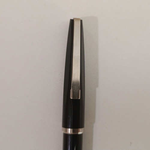 Black pen used, length 13.7 cm