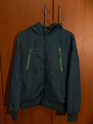 Ανδρικό μπουφάν Basehit μεταχειρισμένο, μέγεθος Medium, πράσινο, με fleece επένδυση