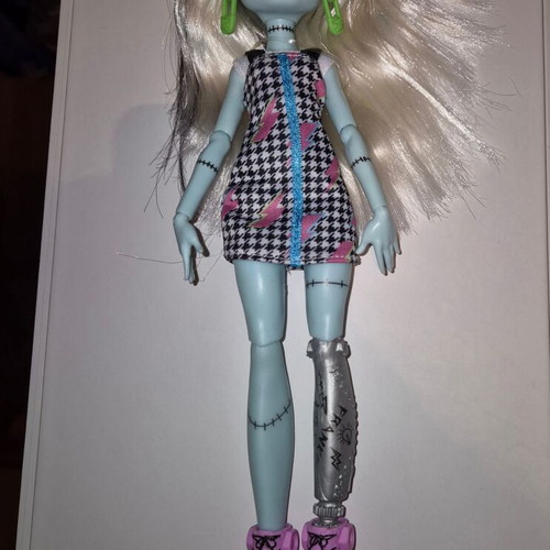 Monster High Frankie like new