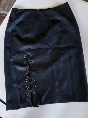 Minkpink pencil skirt new, black faux leather, size small