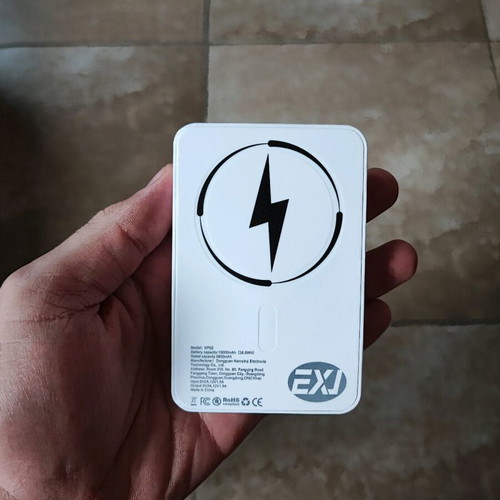 Powerbank 10000mAh new with wireless magnetic charging