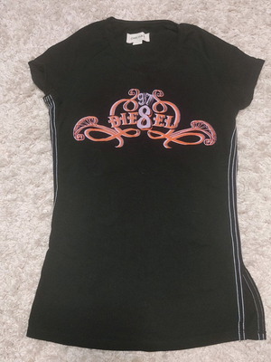 Diesel t-shirt for 9-10 years like new, slim fit with side openings
