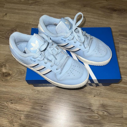 Adidas athletic shoes like new, blue, size 38 2/3