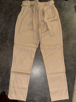 Δερμάτινο παντελόνι ελαστικό σαν καινούργιο, μπεζ