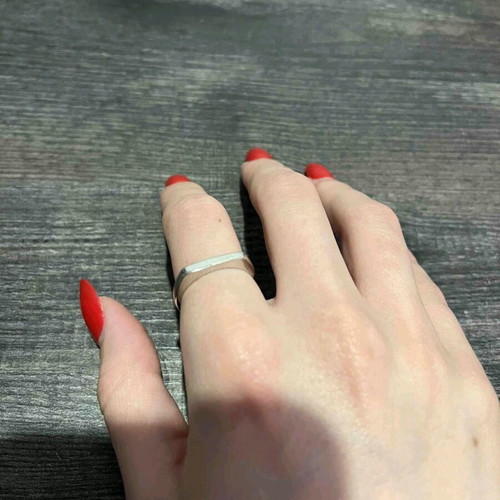 Silver ring brand new in excellent condition