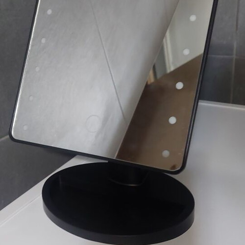 LED makeup mirror with adjustable lights and stand