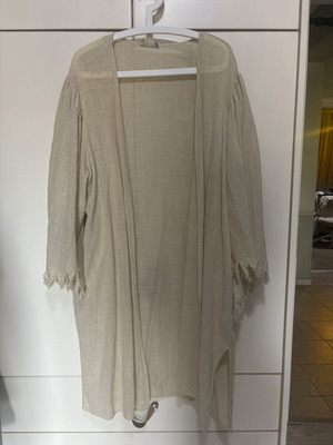 Christelle linen kimono with wide fringed sleeves like new, beige