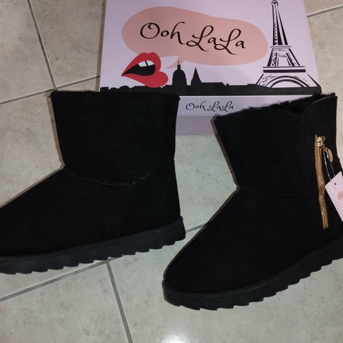 Women's black boots size 40 new with eco fur lining