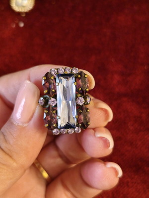 Dimitriadis vintage ring with crystals used