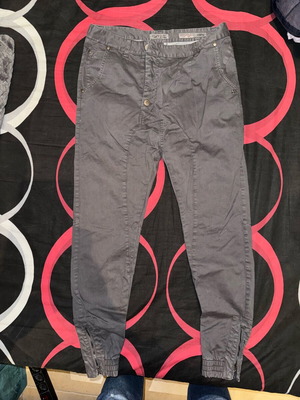 Men's gray jogger pants used, slim fit, size L