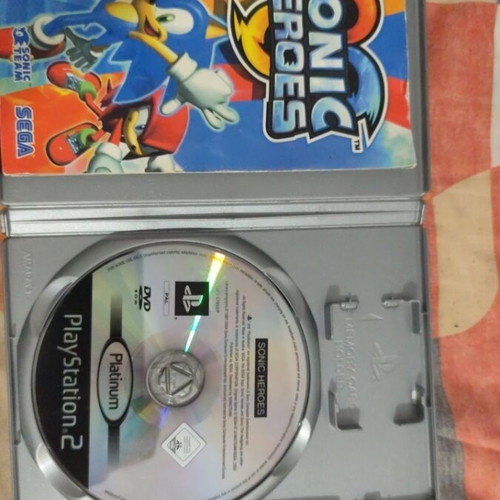 PlayStation 2 Sonic Heroes Platinum like new