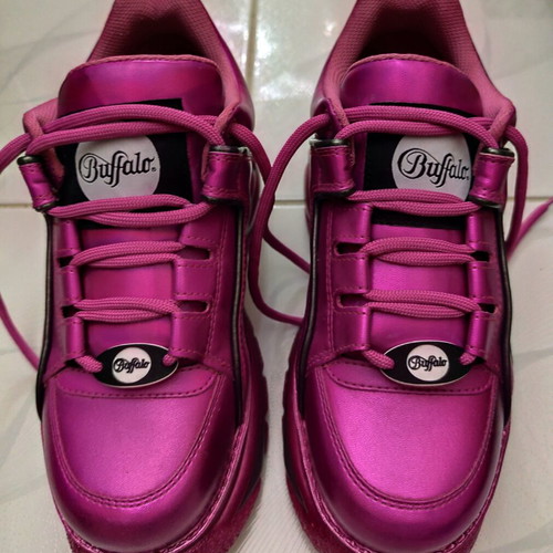 Buffalo Vegan Metallic Napa Sneakers Size 39 Like New Hot Pink