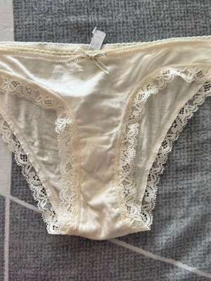 Beneto Maretti women's underwear new, white and beige, extra small