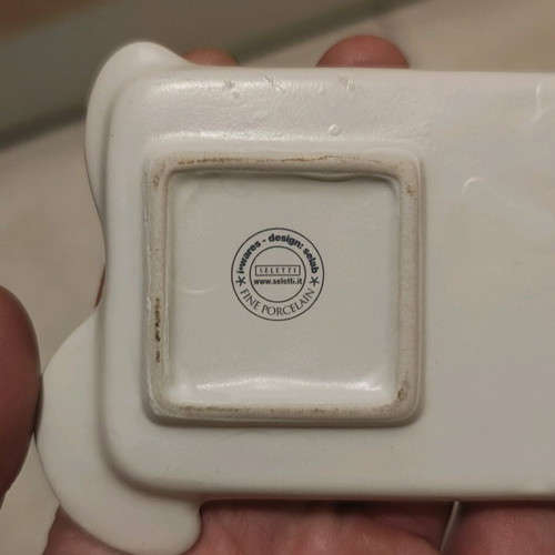 Porcelain glasses used, one slightly broken