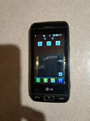 LG GT400 mobile phone used, black in excellent condition