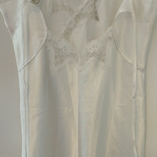 Nightgown white small like new with lace details
