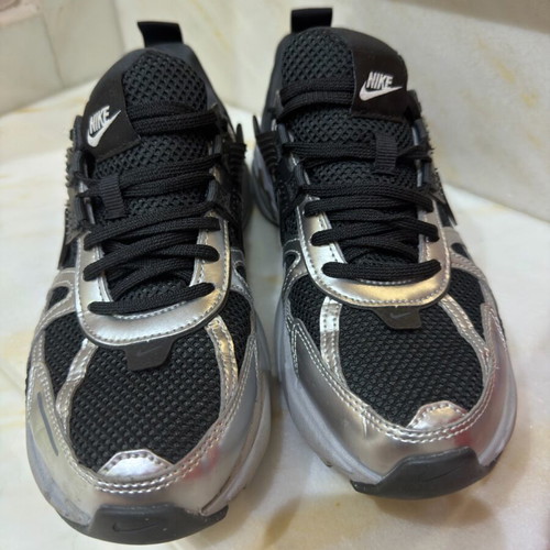 Nike V2K run athletic shoes like new, size 40.5, black and silver