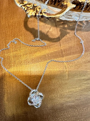 Krystal stainless steel necklace with zircon like new