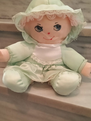 Baby Doll Vintage like new, fabric green with lace