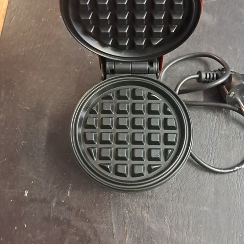Waffle maker used, excellent condition