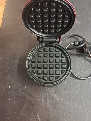 Waffle maker used, excellent condition