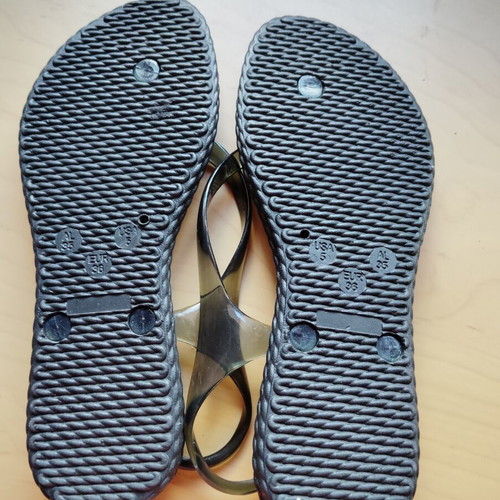 Rubber sandals black like new, size 35/36