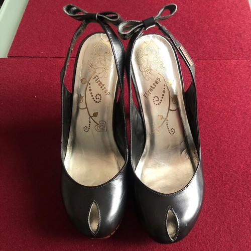 Firetrap black pumps used with thick wooden heel size 36