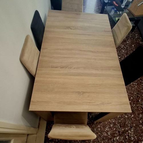Dining table with 6 chairs, like new