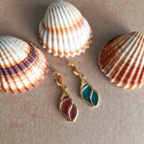 Shell earrings set with turquoise and fuchsia enamel, new
