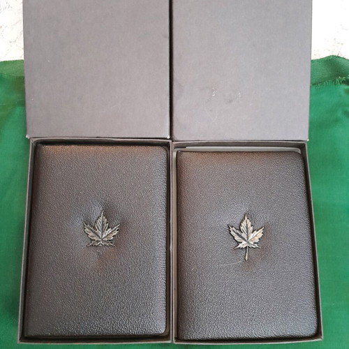 Canada coin boxes set for two gold coins like new