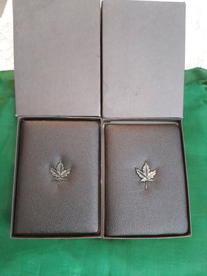 Canada coin boxes set for two gold coins like new