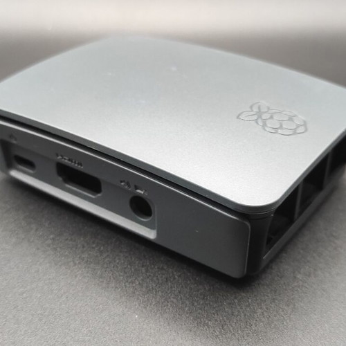 Raspberry Pi Model B Case like new