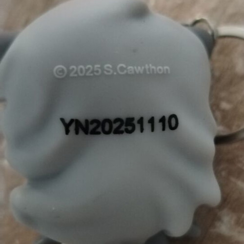 Five Nights at Freddy's Roxy Keychain new