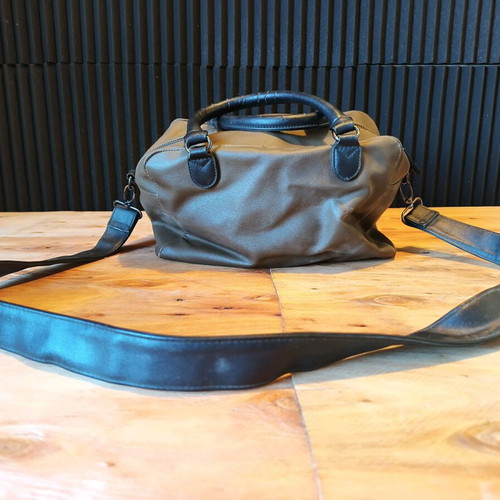 Cave Di Rosa leather bag used, grey-black with shoulder strap