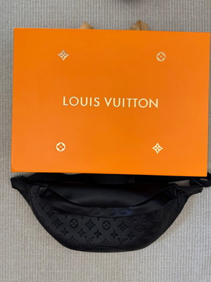 Louis Vuitton Shadow черна мъжка Discovery Bumbag употребявана кожа