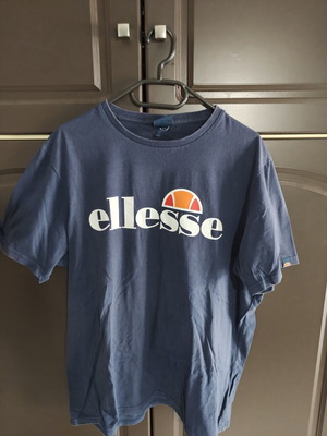 Ellesse T-shirt used, size XL, blue